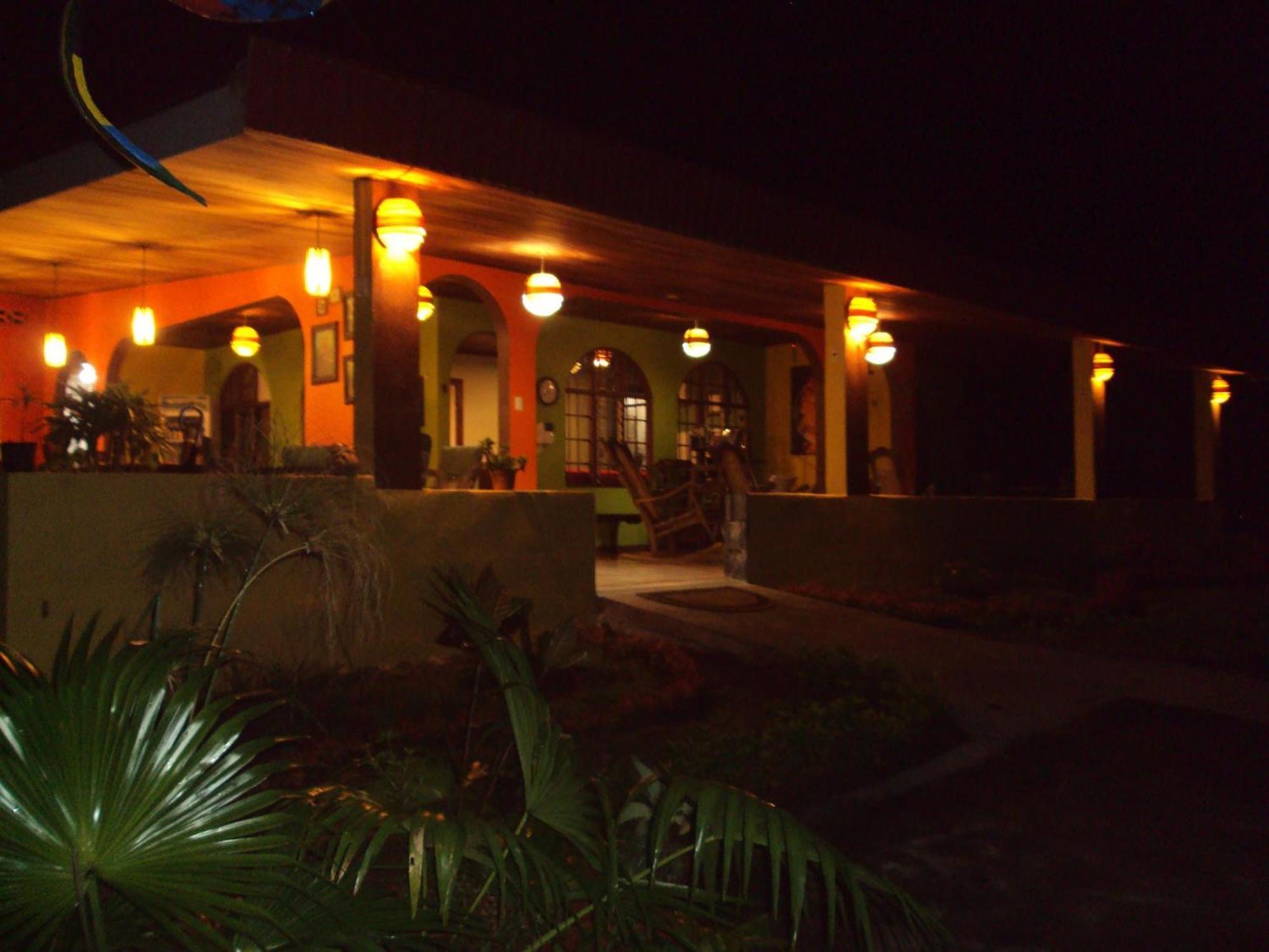Aparthotel Villa Pacande & Rooms Pilas Buitenkant foto